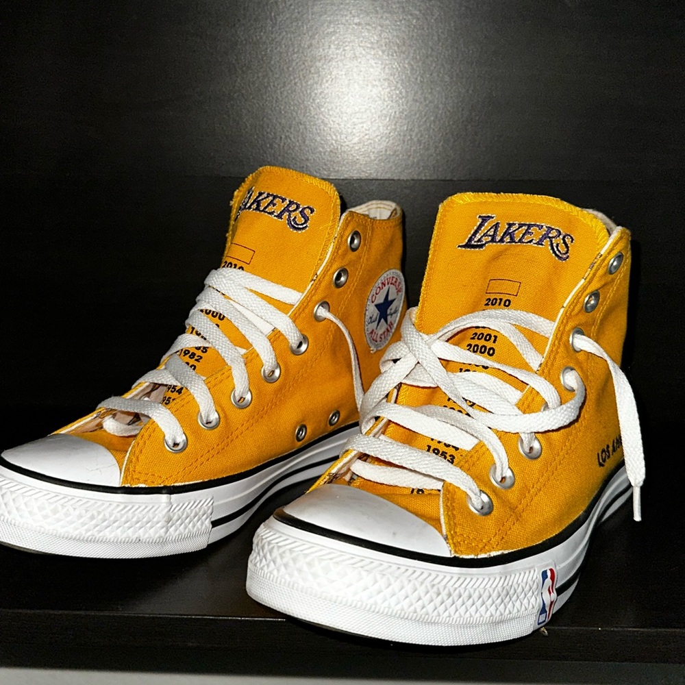 Converse Chuck Taylor Los Angeles Lakers Basketball Sneakers Size 7M/9W NEW